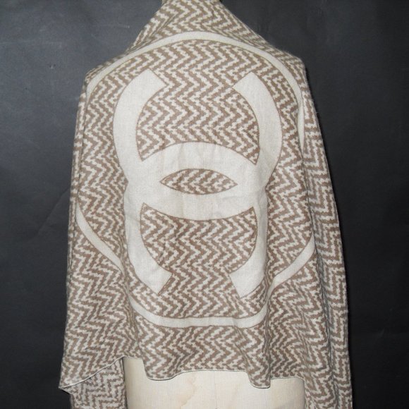 CHANEL SCARF